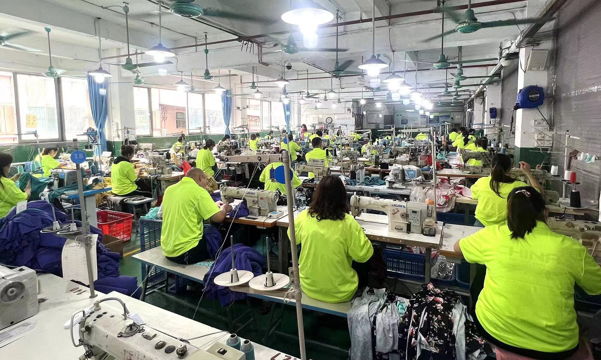 Guangzhou Vinas clothing technology Co., LTD خط إنتاج المصنع