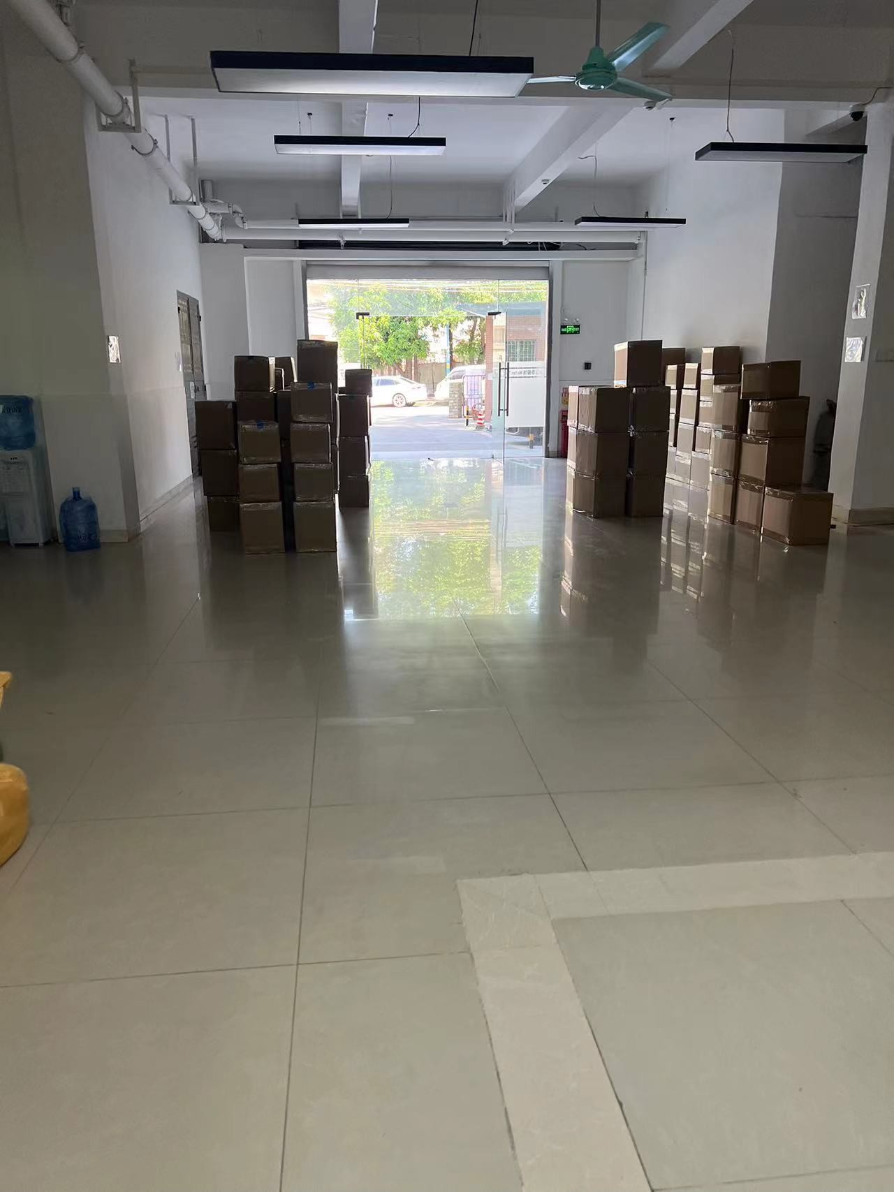 Guangzhou Vinas clothing technology Co., LTD خط إنتاج المصنع