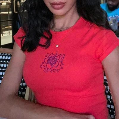 رقبة مستديرة قميصات جنسية ضيقة لون جامد قميص جنسية مزروعة ضيقة مناسبة بأكمام قصيرة